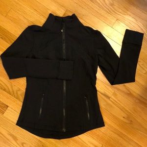 Black lululemon jacket. Excellent used condition.